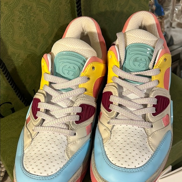 Gucci Sneakers - Picture 2 of 8